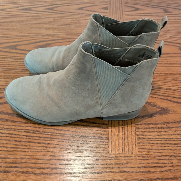 George Women's Beige Ankle Booties - Picture 6 of 7